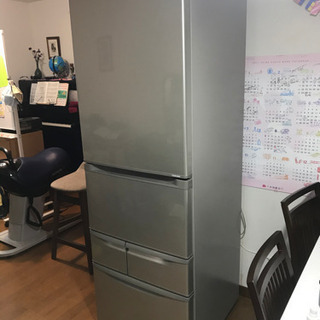 TOSHIBA 冷蔵庫大容量 427L