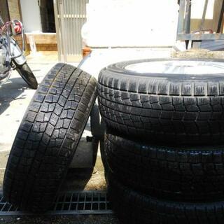 スタッドレスタイヤ、アルミホイール付きで