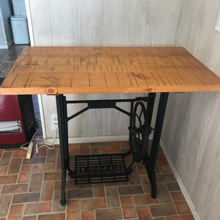 レトロ　ミシン台テーブル