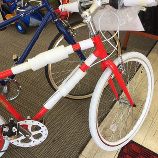 4/15  【新品✨】クロスバイク  ロードバイク  未使用✨レッド&ホワイト  6段変速  21テクノロジー