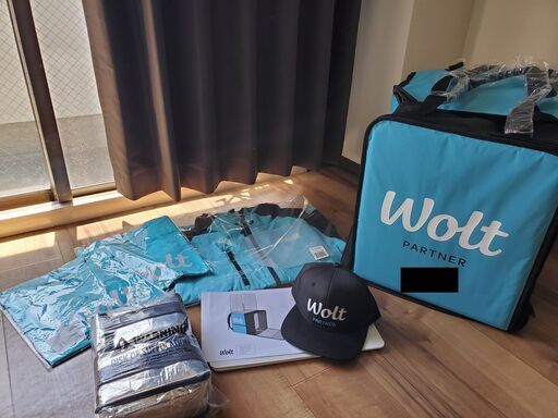 【ほぼ新品】ウォルト wolt 配達用バッグ Tシャツ2枚 ジャケット キャップ一式セット★【美品】