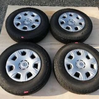 ハイエース　タイヤ&ホイール　新車外し