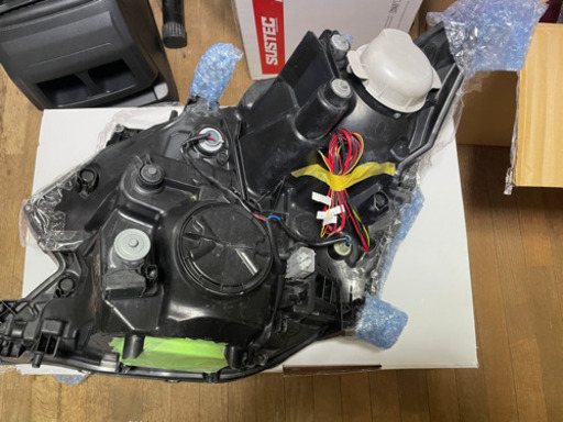 トヨタ ヴェルファイア20系イカリングカスタムヘッドライト