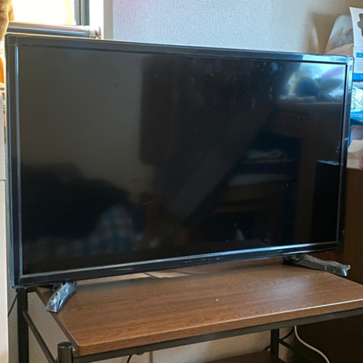 【美品】レボリューション 32V型　液晶テレビ