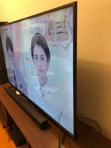 Hisense 55型テレビ　+ テレビボード