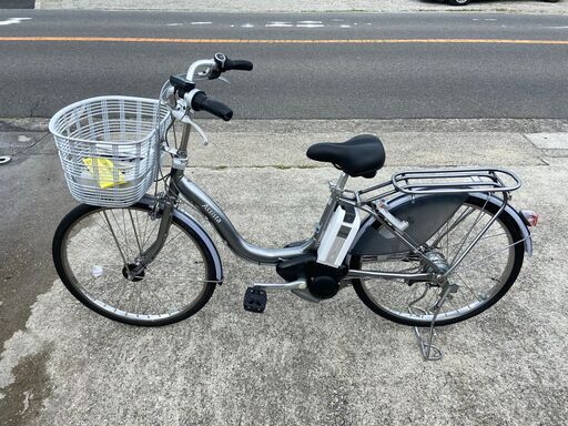 感謝セール 整備済新基準良品BRIDGESTONE ASSISTA 8.9AH 充電器、鍵付 LED 電動アシスト自転車Ｗ61