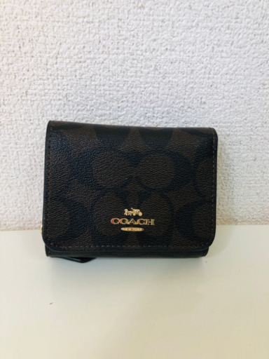 コーチ 三つ折財布