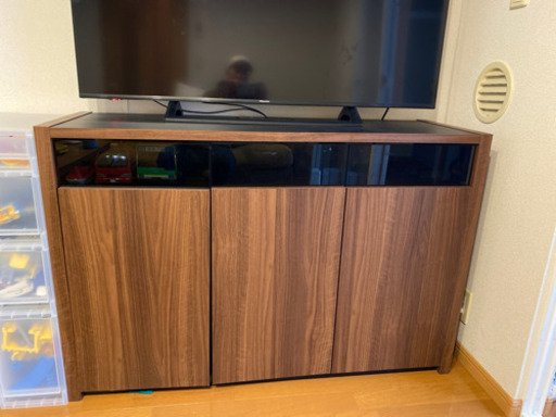 さらに値下げです。テレビ台(W150cm×D40cm×H120cm)