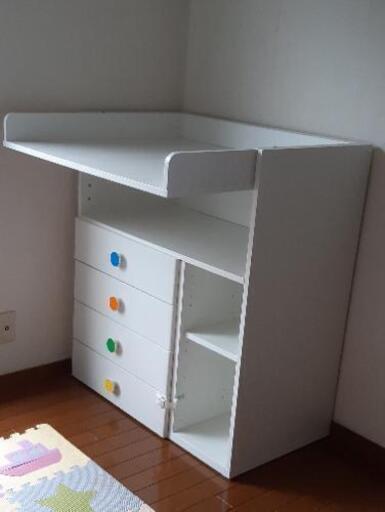 IKEAのおむつ替え＆お子さまの勉強机