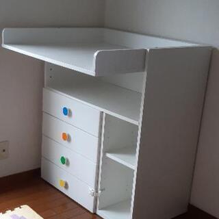 【ネット決済】IKEAのおむつ替え＆お子さまの勉強机