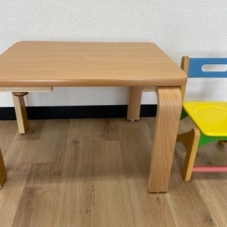 【ネット決済】【定価1.2万円美品】子供3歳用　テーブルイス　セット