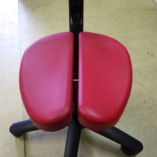 美品ayurchair⁄アーユル・チェアー キャスタータイプ レッド