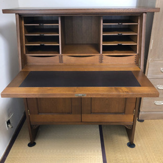 ライティングビューロー　デスク