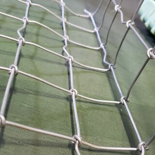 ★フェンス★1m×20m★目合5cm★線径2mm★メッキ式★約５３%OFFで入札開始★送料無料(1部地域を除く)★未使用★猪の掘り返し防止等★金網