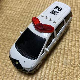 パトカー　おもちゃ