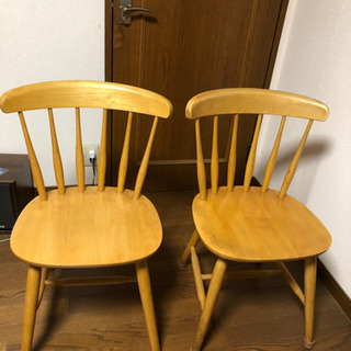 普通の椅子　2脚セット