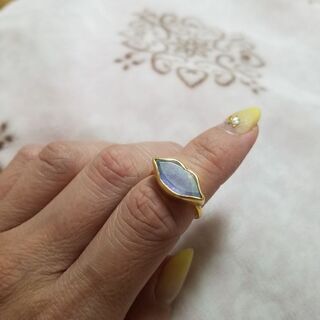 リップ型☆ホワイトラブラドライト☆9号10号セット♪