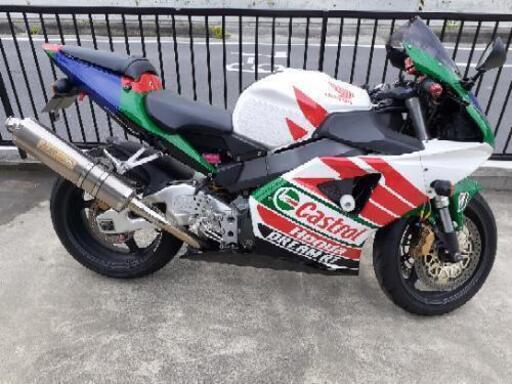 CBR954RR カストロールカラー　モリワキマフラー