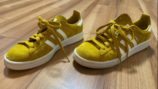 adidasスニーカー　ユニセックス