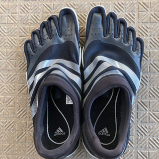 【取引中】◆adidas トレーニングシューズ 27cm