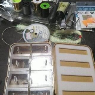 ダイナキングキングフィッシャーバイス、ドクタースリックタイイングツール他マテリアルセット