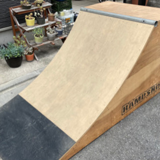 取りに来れる方限定　スケボー　クオーターランプ2個