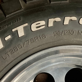 グッドリッチ　マッドテレーン　285×75×16  ランクル　78プラド