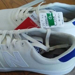 new balanceスニーカー