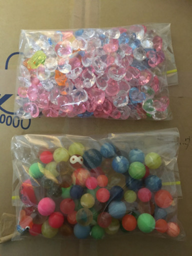 スーパーボールとプラスチックのキラキラ とも0502 摂津富田のその他の中古あげます 譲ります ジモティーで不用品の処分