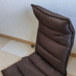 【ネット決済】首回りの調節段階付き座椅子　茶色