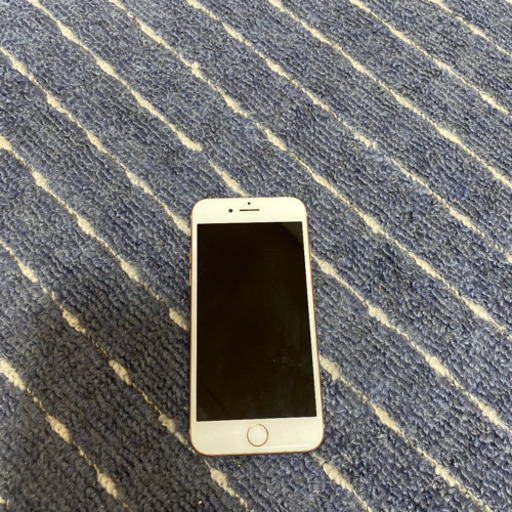 iPhone8 ゴールドの64ギガです！