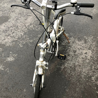 シボレーの折り畳み自転車になります。