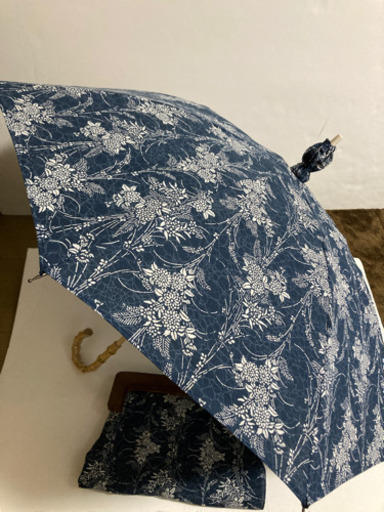 日傘　臈纈染め？浴衣生地　藍色地色　UV加工　お揃いクラッチバッグ製作可能
