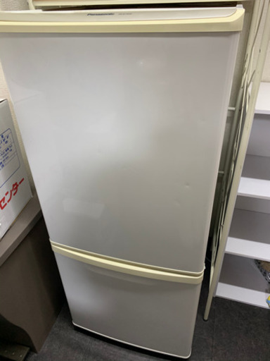 冷蔵庫　パナソニック 縦112 横47 奥ゆき51