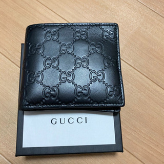GUCCIの折りたたみ財布