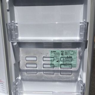 【RKGRE-635】特価！三菱/146L 2ドア冷凍冷蔵庫/MR-P15Z-S/中古品/2016年製/当社より近隣無料配達！