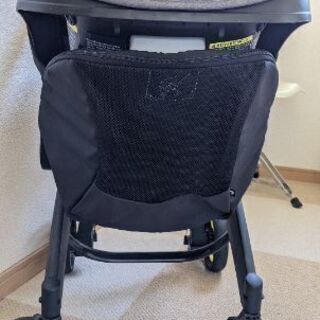Doona （ドゥーナ）世界で唯一のチャイルドシートとベビーカーの 機能 