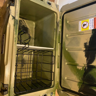 【引取り限定】Deelight 45QT アイスランド　クーラーボックス