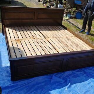 カリモク家具　キングサイズ　ベッド