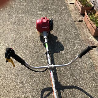 信頼のホンダ4サイクルエンジン余裕の25㏄ UMK425H 刈払機