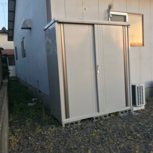 物置小屋・材料小屋 値下げ可能です。