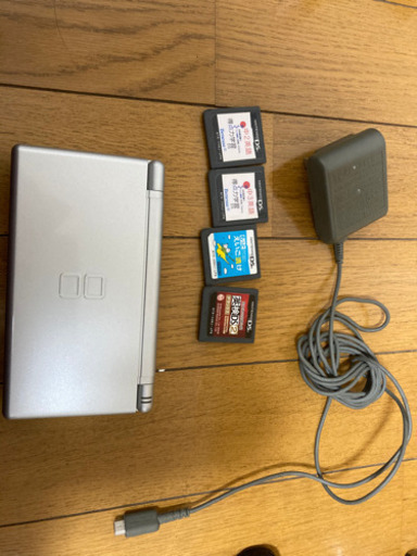 DS 本体　ソフト4つ　充電器