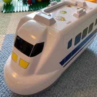新幹線のおもちゃ　収納ケース　無料