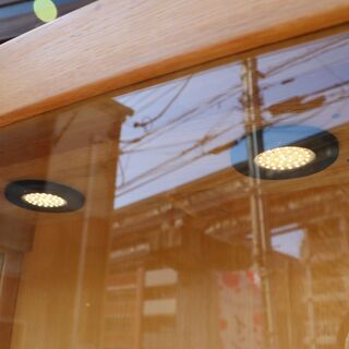 IDC OTSUKA(大塚家具)の人気シリーズNordy(ノルディー) キュリオケースです！オーク無垢材のナチュラルな質感と北欧スタイルのデザインはオシャレなインテリアにおススメの飾り棚です♪