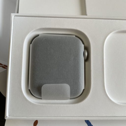未使用アップルウォッチSE44mmGPSモデル（手渡しなら値下げ）