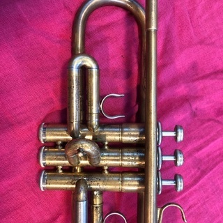 ヤマハ赤ベル　YTR332 アトリエカスタム　ビンテージ仕上げ ヤマハ赤ベル YTR332 アトリエカスタム ビンテージ仕上げ