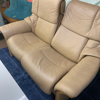 🎉【値下げ】EKORNES 2PソファーとGOMLDEN 油圧昇降可変テーブルのセット
