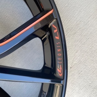 美品！　ウェッズ　レオニスLV 18インチホイール