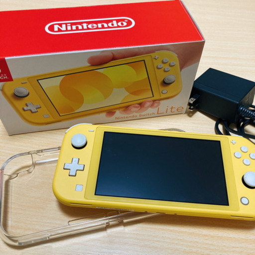 【美品】Nintendo  Switch  Light／Yellow