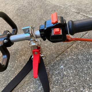 刈り払機　斜面仕様　マルヤマ20cc 使用一日のみ。黄色のものです。 刈り払機 斜面仕様 マルヤマ20cc 使用一日のみ。黄色のものです。